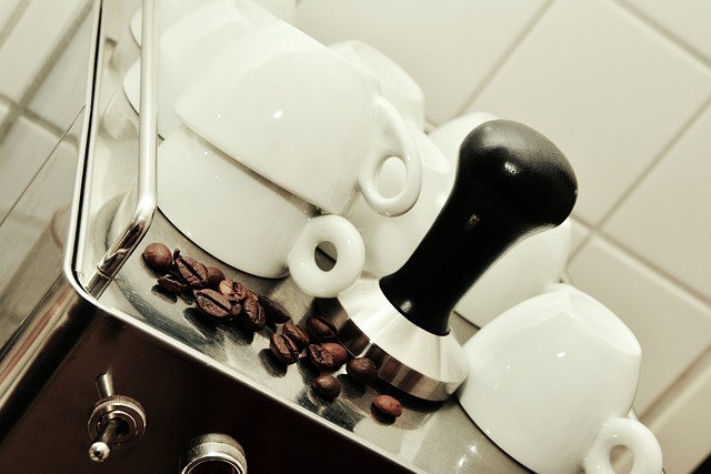 Espressomaskine-mani: Hvordan kaffeentusiaster bliver hjemmebaristaer med det rette udstyr